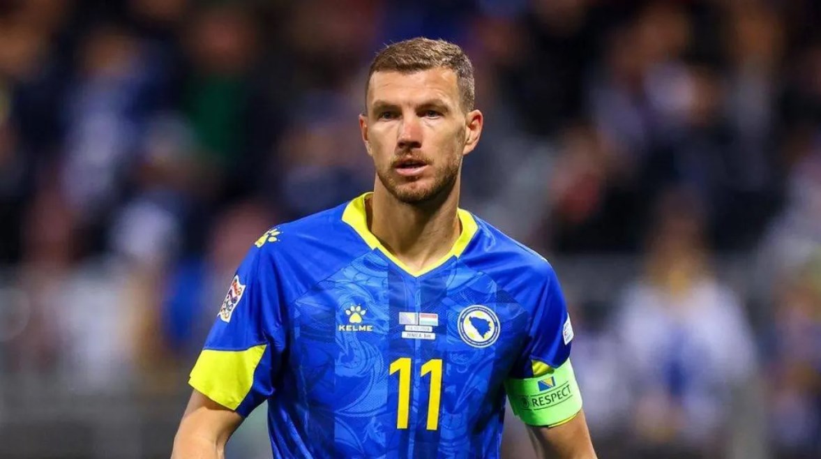 ابنته تحتضنه والدموع في عينيه دجيكو يودع كأس العالم في لحظة إنسانية مؤثرة تلامس القلوب