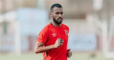 حسام عاشور يوجه اتهامات لطليقته بعد منعها له من دخول فيلته واستيلائها على ميدالياته الشخصية