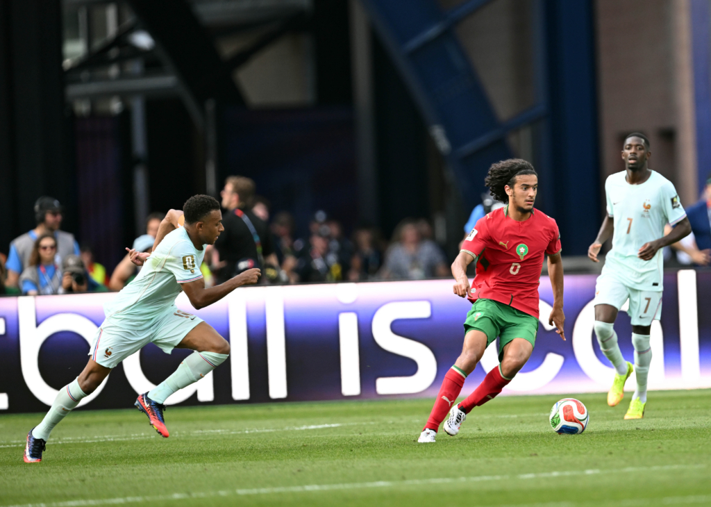 رغم الإقصاء المؤلم منتخب المغرب يخرج من المونديال بفخر وعزيمة ويكتب تاريخًا جديدًا للكرة العربية