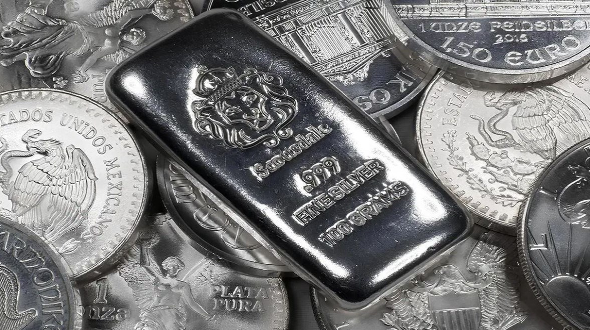قفزت أسعار الفضة بنسبة 63% خلال عام واحد وسعر الأوقية العالمية بلغ 58.8 دولارًا بشكل غير مسبوق