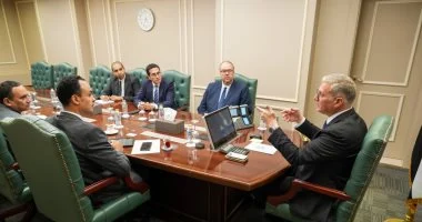 وزير البترول يستعرض مع شلمبرجير فرص استخدام الذكاء الاصطناعي لتعزيز الإنتاج وزيادة الكفاءة في الصناعة النفطية